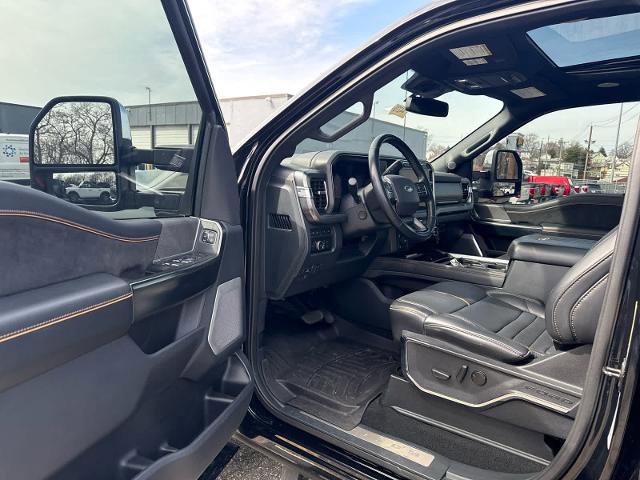 Certified 2023 Ford F250 Platinum w/ FX4 Off-Road Package image 6