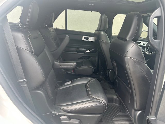 Certified 2023 Ford Explorer ST-Line w/ Class IV Trailer Tow Package image 18