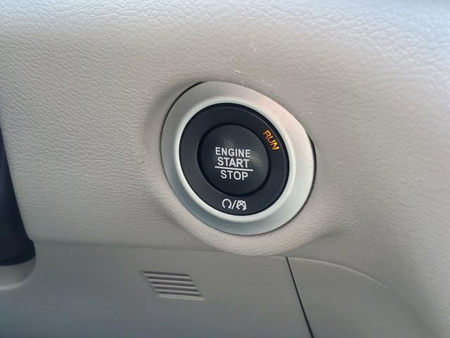 Used 2023 Chrysler Voyager LX image 15