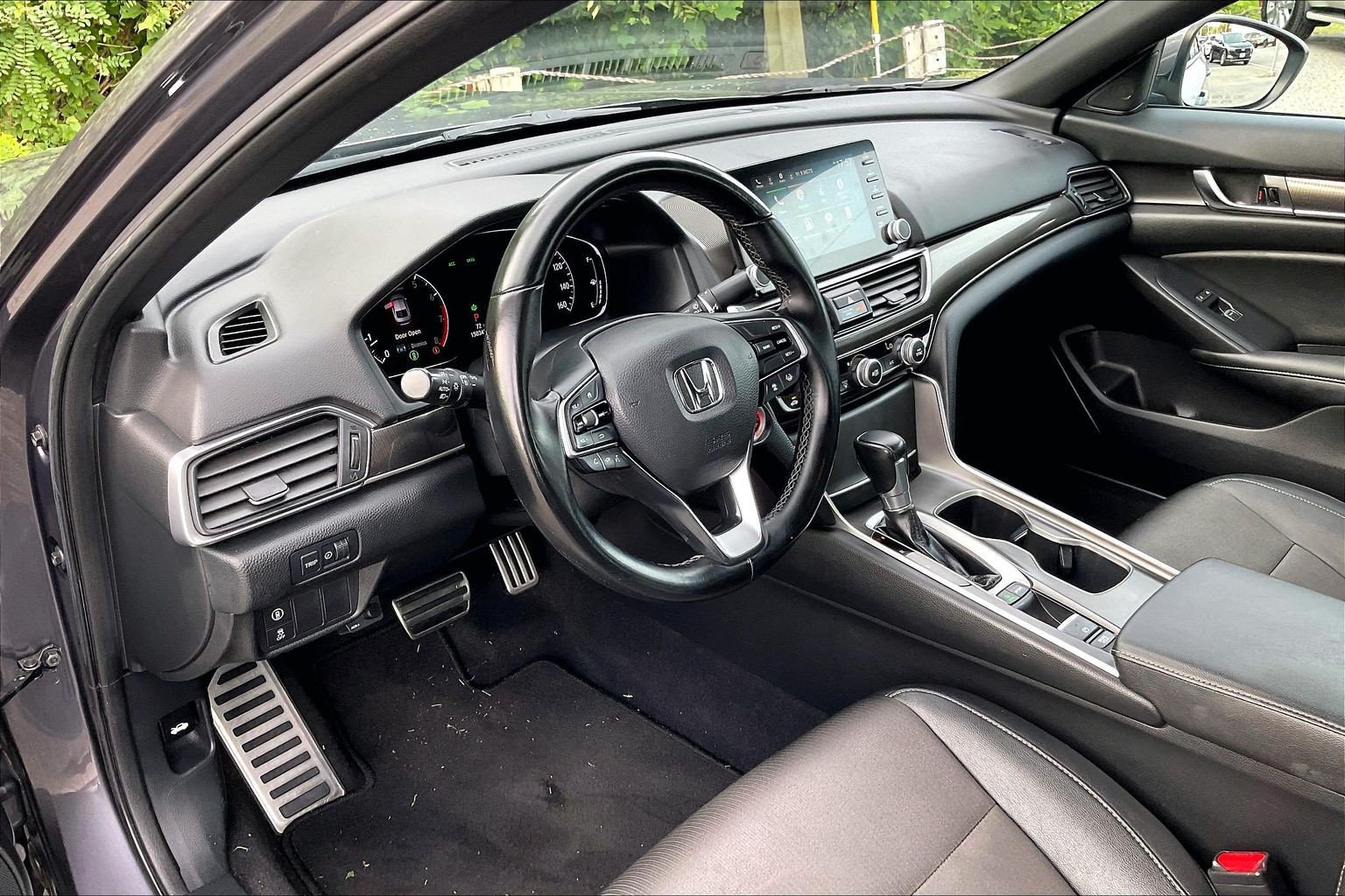 Used 2019 Honda Accord Sport image 14