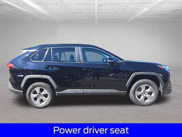 Used 2022 Toyota RAV4 XLE AWD/4WD image 10