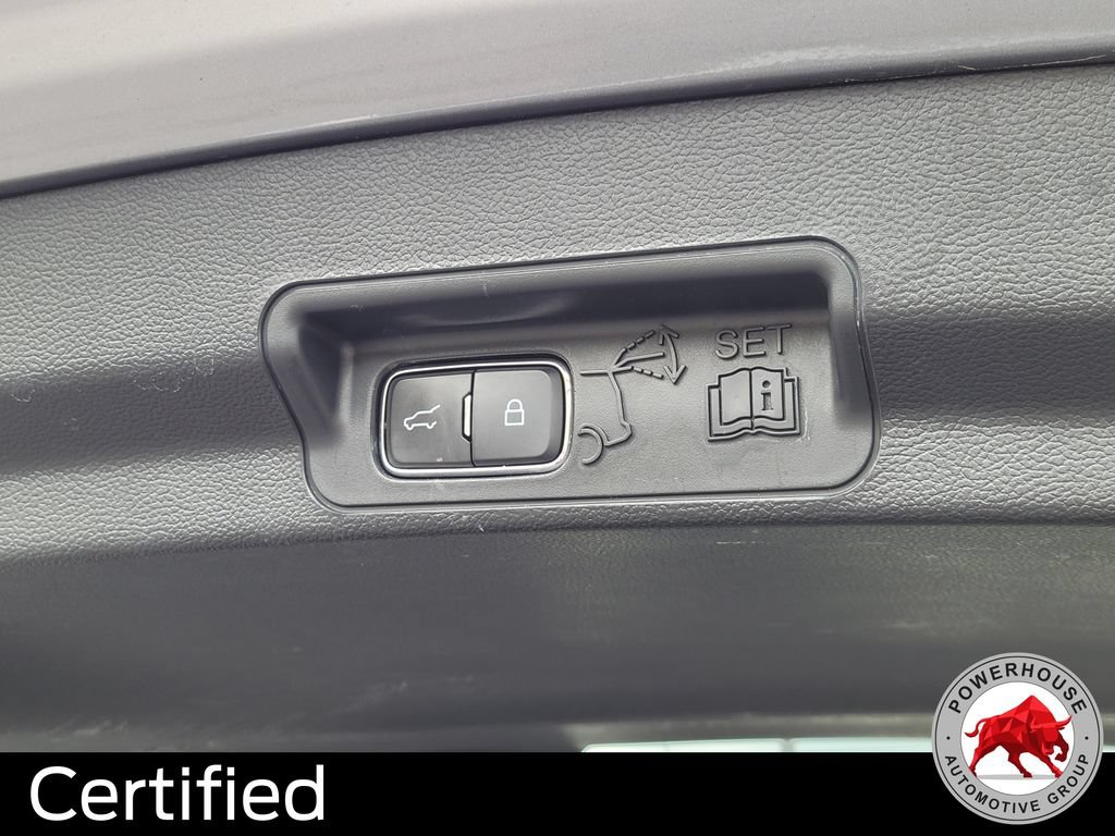 Certified 2024 Ford Explorer XLT w/ Equipment Group 202A RWD image 15