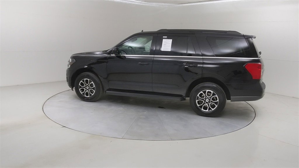 Certified 2024 Ford Expedition XLT image 19