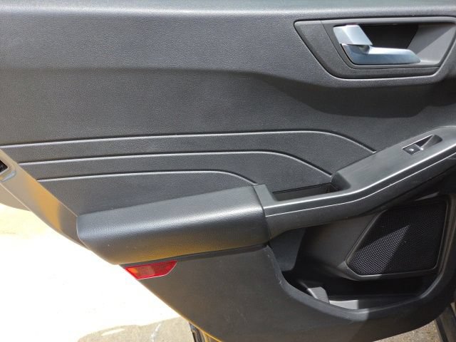 Certified 2025 Ford Escape ST-Line FWD image 25
