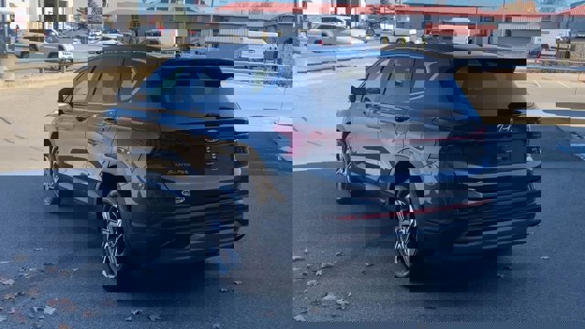 Used 2023 Hyundai Santa Fe SE image 8