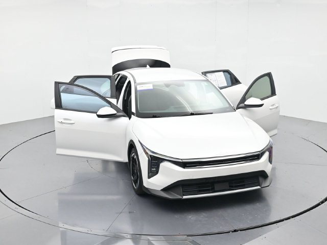 Used 2025 Kia K4 EX FWD image 50