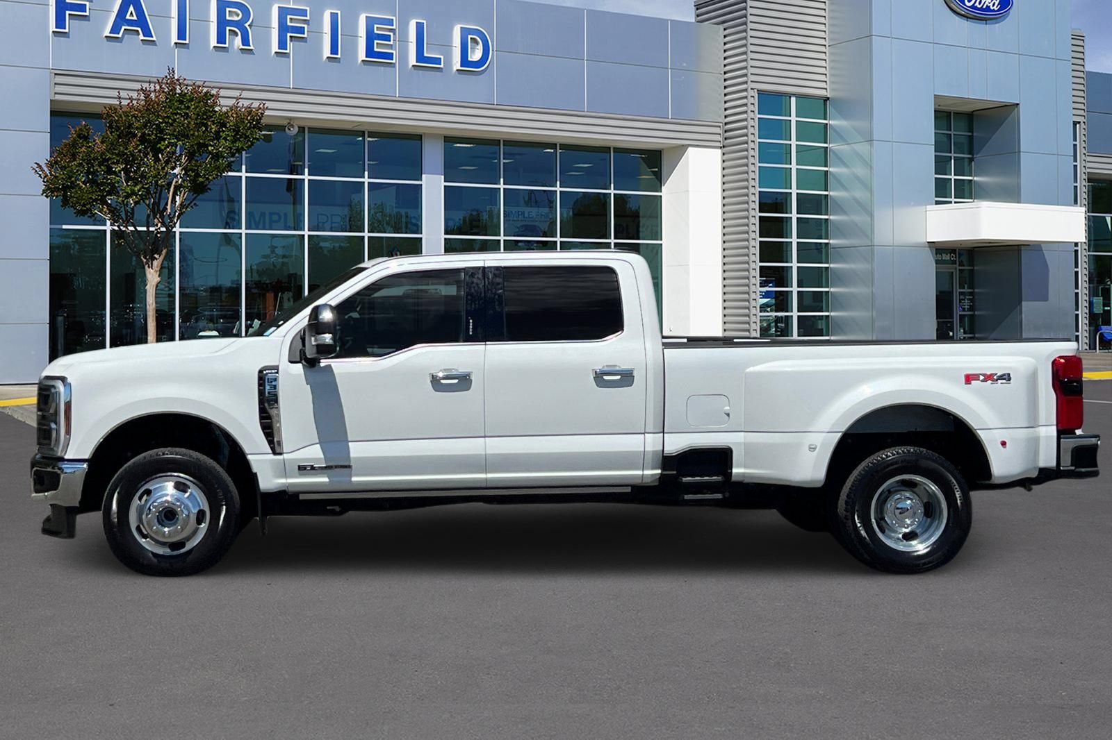 Certified 2026 Ford F350 Lariat w/ Lariat Ultimate Package AWD/4WD image 11
