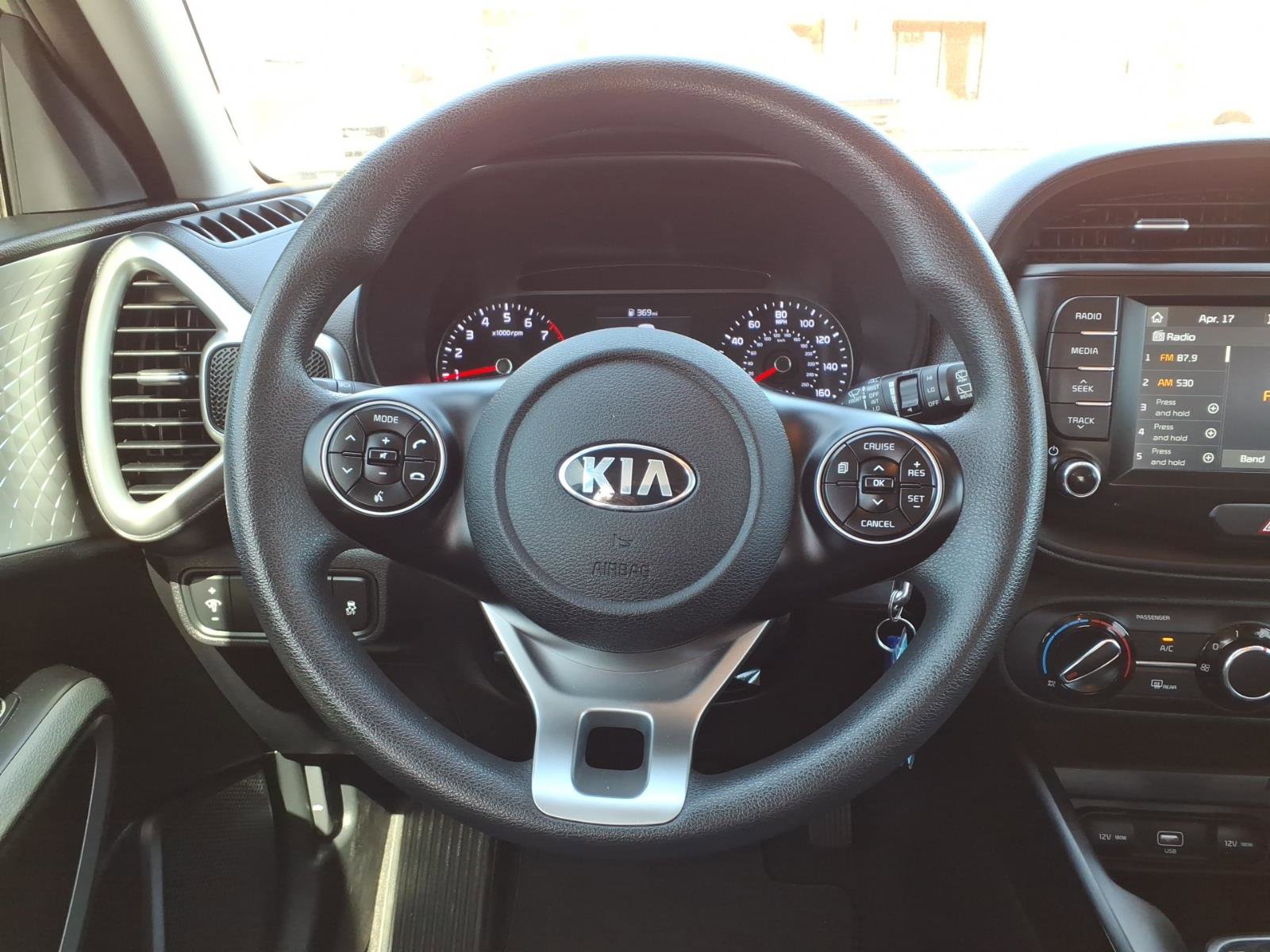 Used 2020 Kia Soul LX FWD image 19
