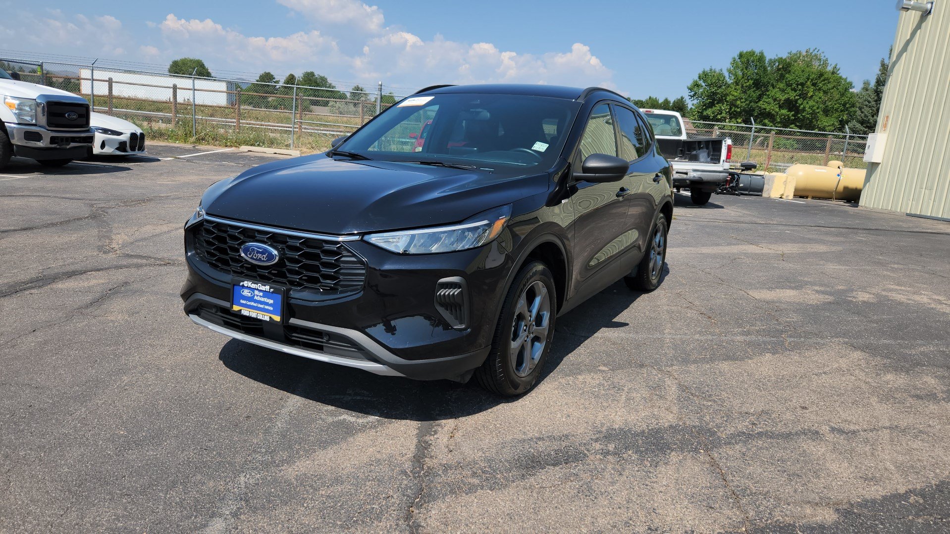 Certified 2025 Ford Escape ST-Line AWD/4WD image 3