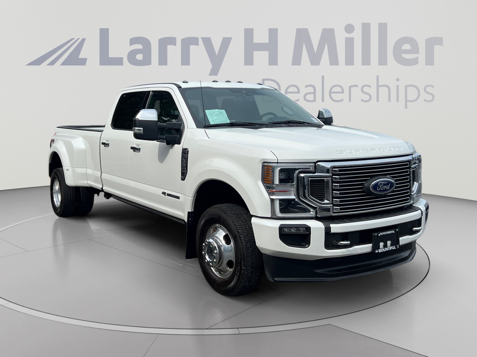 Certified 2021 Ford F350 Platinum w/ FX4 Off-Road Package AWD/4WD image 7