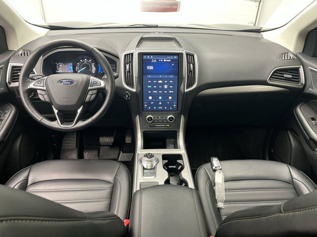 Certified 2024 Ford Edge SEL w/ Convenience Package AWD/4WD image 4