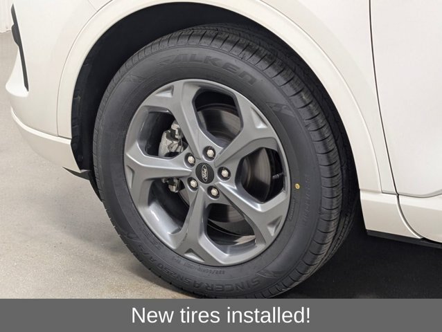 Certified 2024 Ford Escape ST-Line w/ Tech Pack #1 AWD/4WD image 2