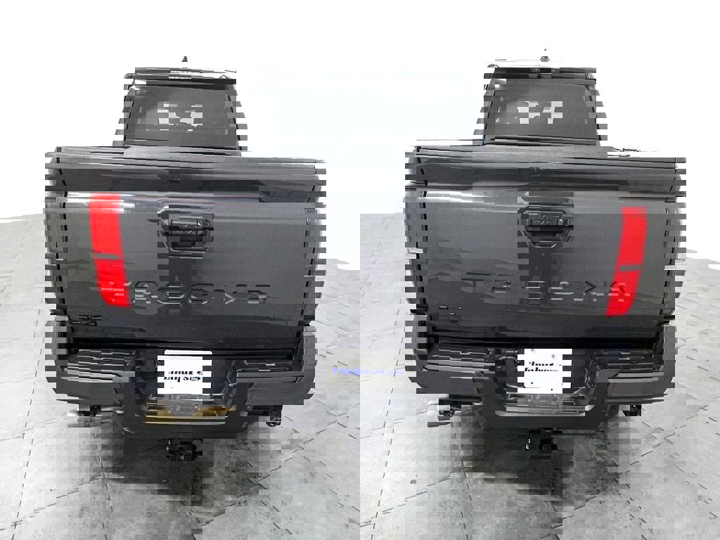 Used 2025 Toyota Tacoma TRD Off-Road AWD/4WD image 4