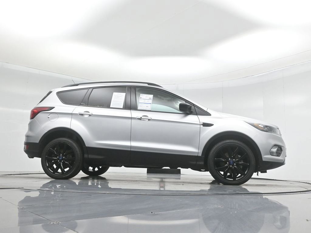 Certified 2019 Ford Escape SE image 10