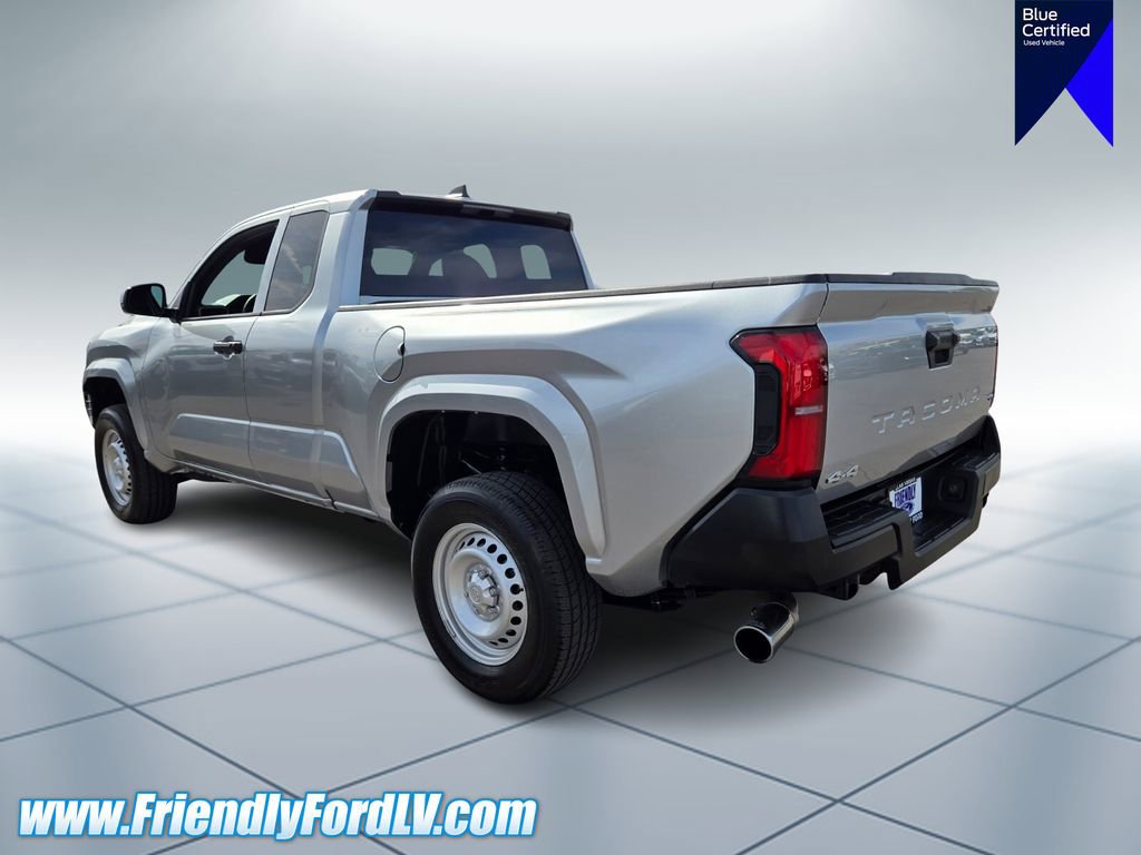 Used 2025 Toyota Tacoma SR AWD/4WD image 5