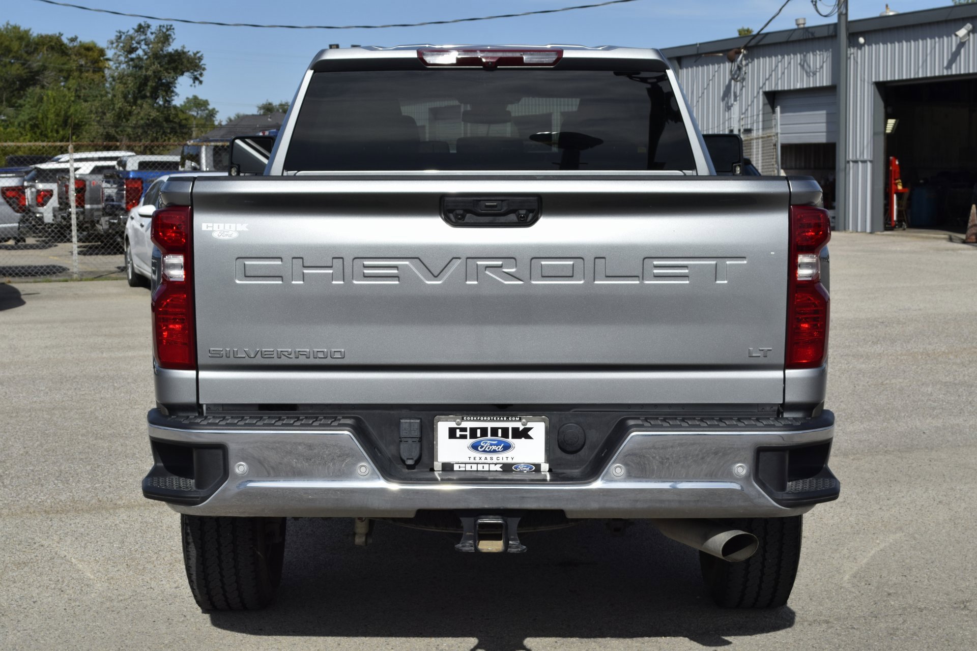 Used 2025 Chevrolet Silverado 2500 LT w/ Texas Edition image 9