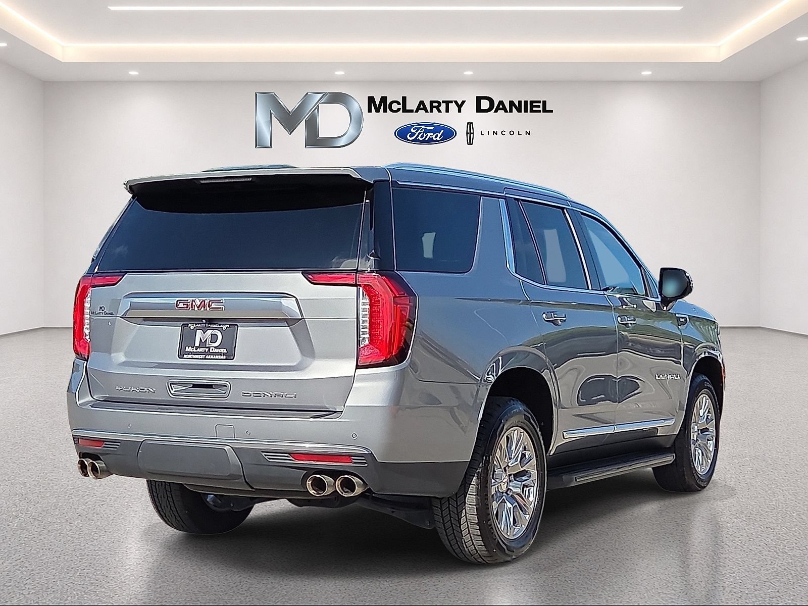 Used 2023 GMC Yukon Denali AWD/4WD image 5