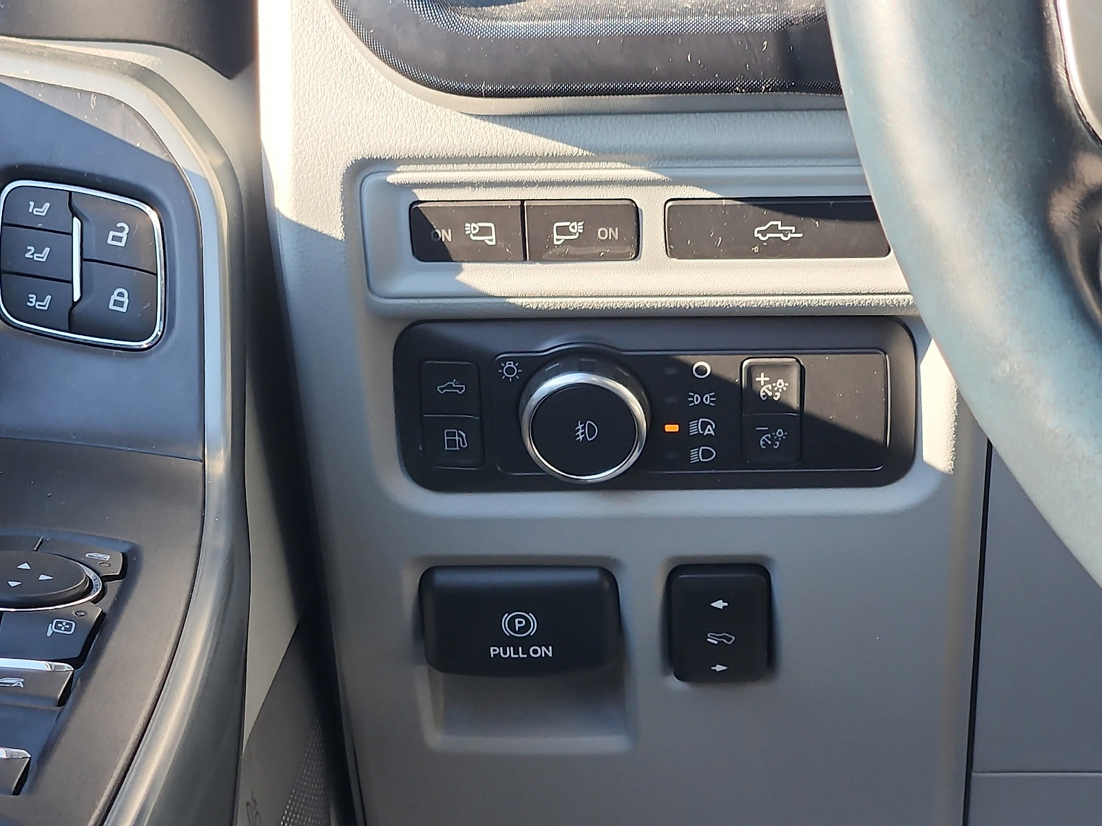 Certified 2022 Ford F150 Limited image 13