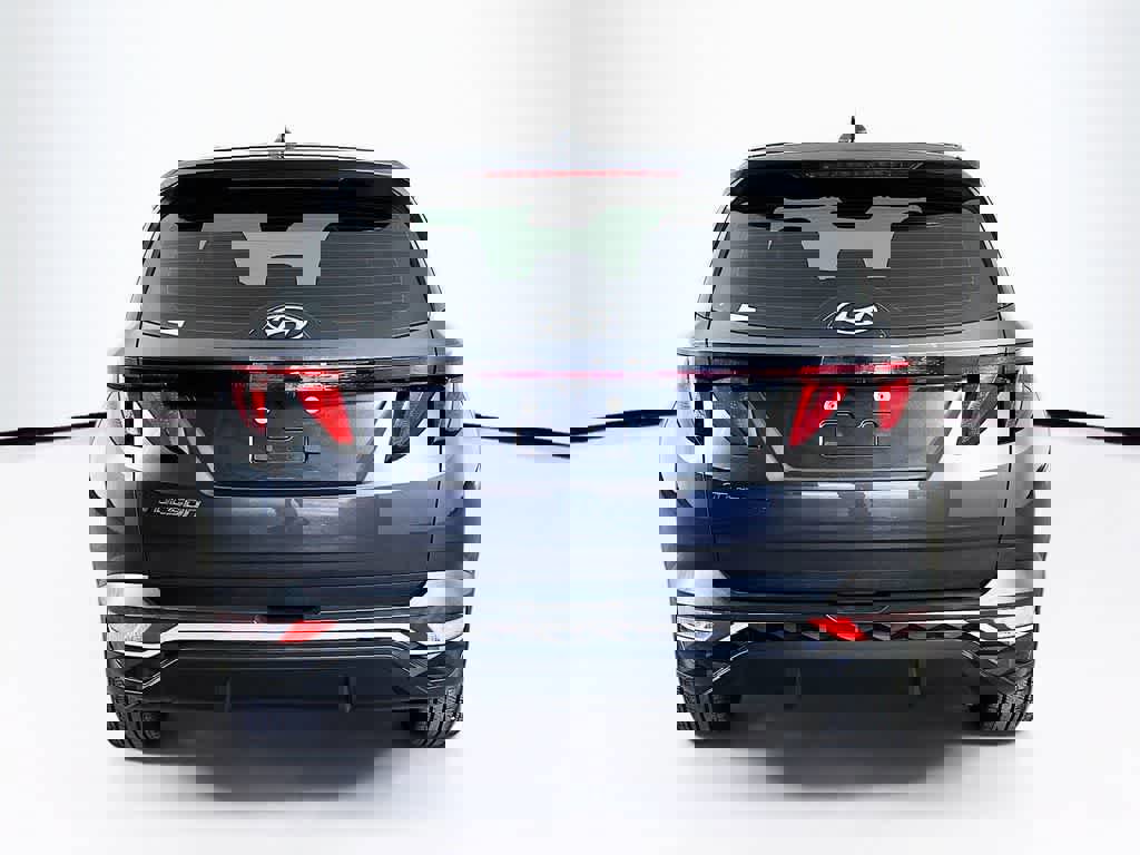 Used 2022 Hyundai Tucson SE image 4