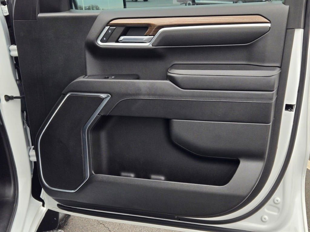 Used 2023 Chevrolet Silverado 1500 RST image 6