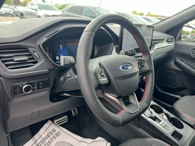 Certified 2023 Ford Escape ST-Line w/ Tech Pack #1 AWD/4WD image 7