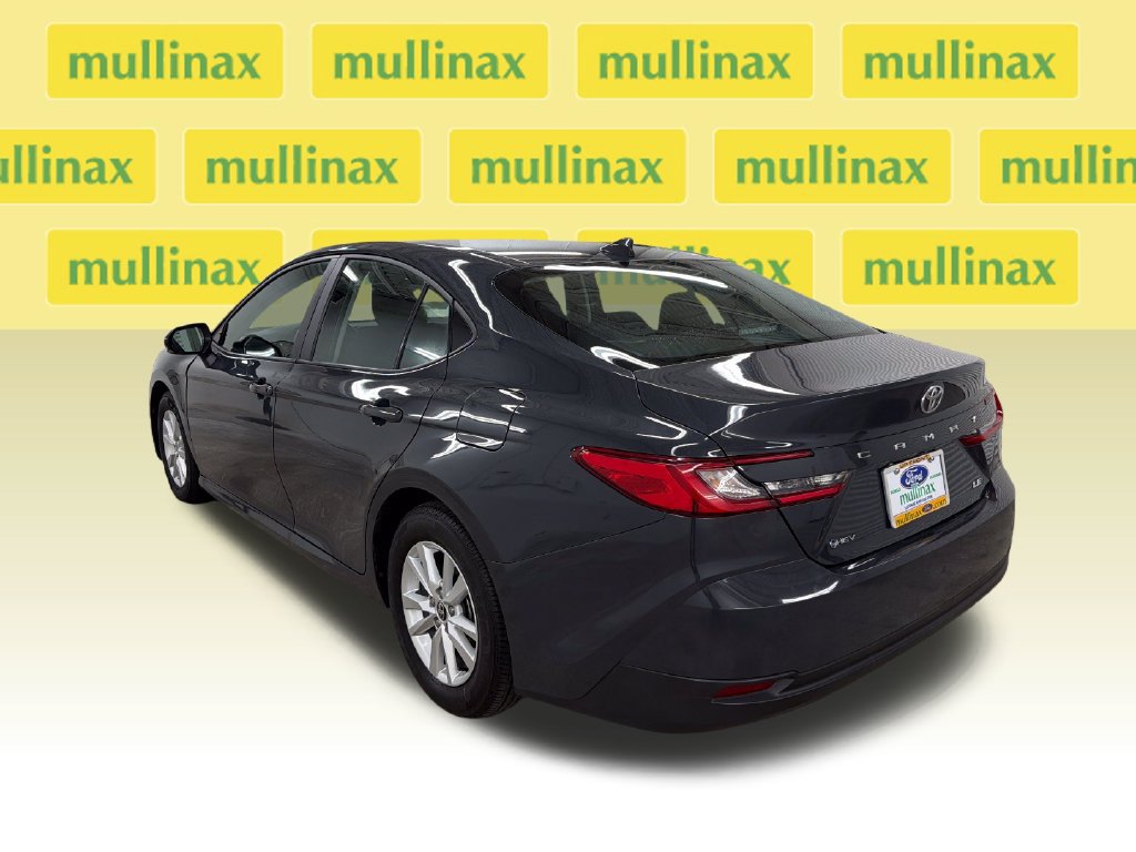 Used 2025 Toyota Camry LE FWD image 10