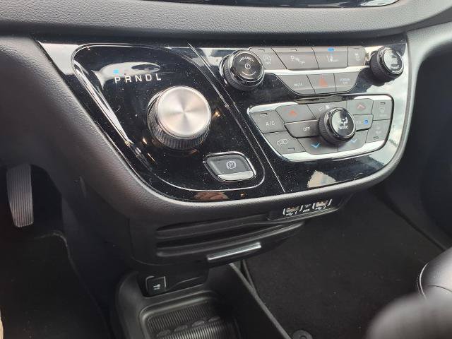 Used 2025 Chrysler Pacifica Select FWD image 12