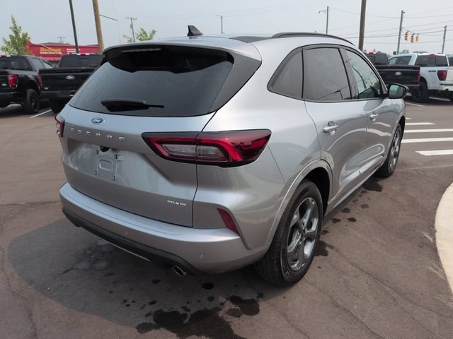 Certified 2024 Ford Escape ST-Line w/ Tech Pack #1 AWD/4WD image 5