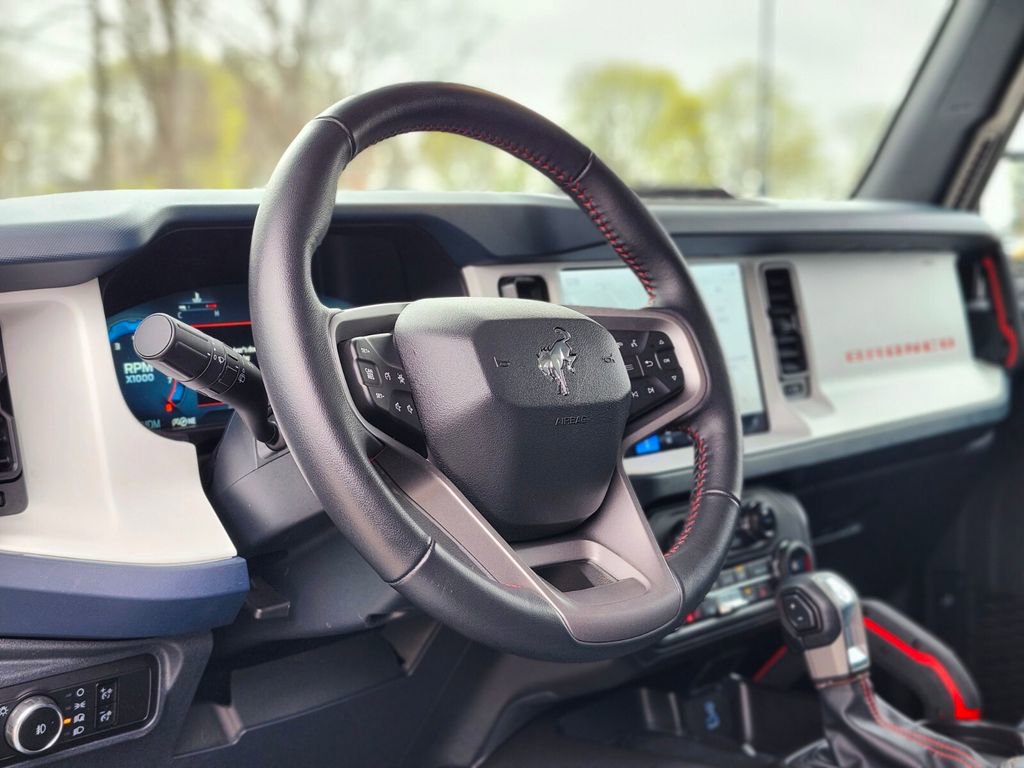 Certified 2025 Ford Bronco Heritage Edition AWD/4WD image 18