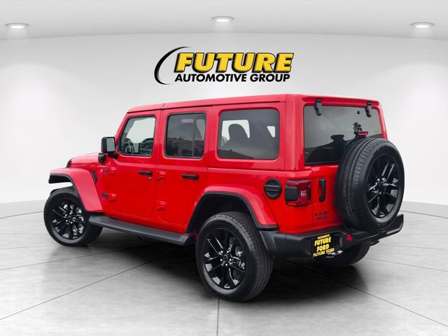 Used 2025 Jeep Wrangler Unlimited Sahara AWD/4WD image 6