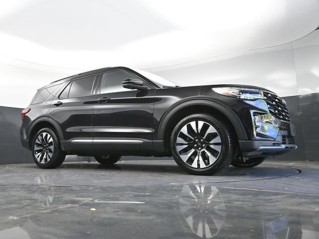 Certified 2025 Ford Explorer Platinum w/ LUX Leather Package AWD/4WD image 35