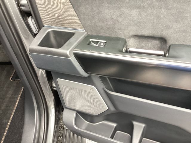 Certified 2022 Ford F150 Platinum w/ Equipment Group 701A High AWD/4WD image 17