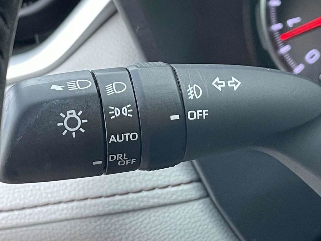 Used 2020 Toyota RAV4 XLE Premium image 24