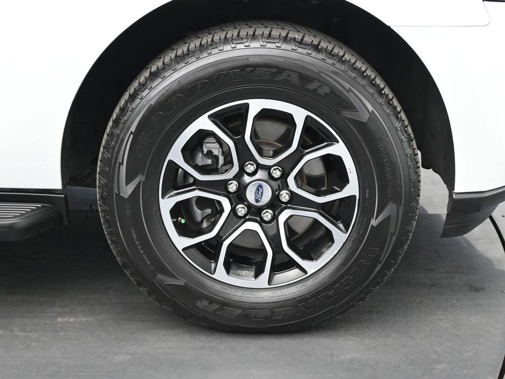 Certified 2024 Ford Expedition Max XLT image 50