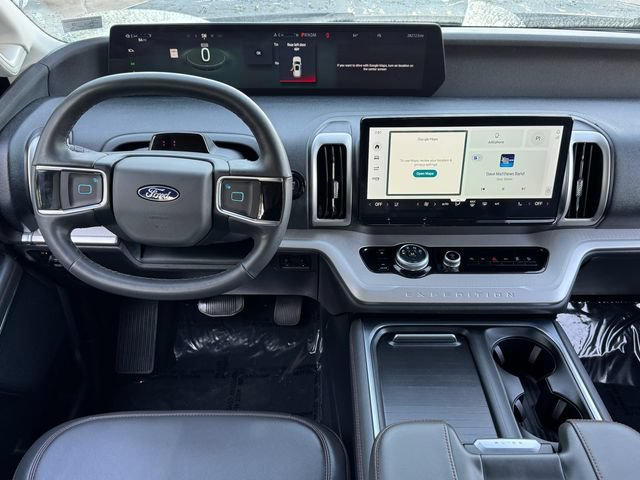 Certified 2025 Ford Expedition Active AWD/4WD image 12