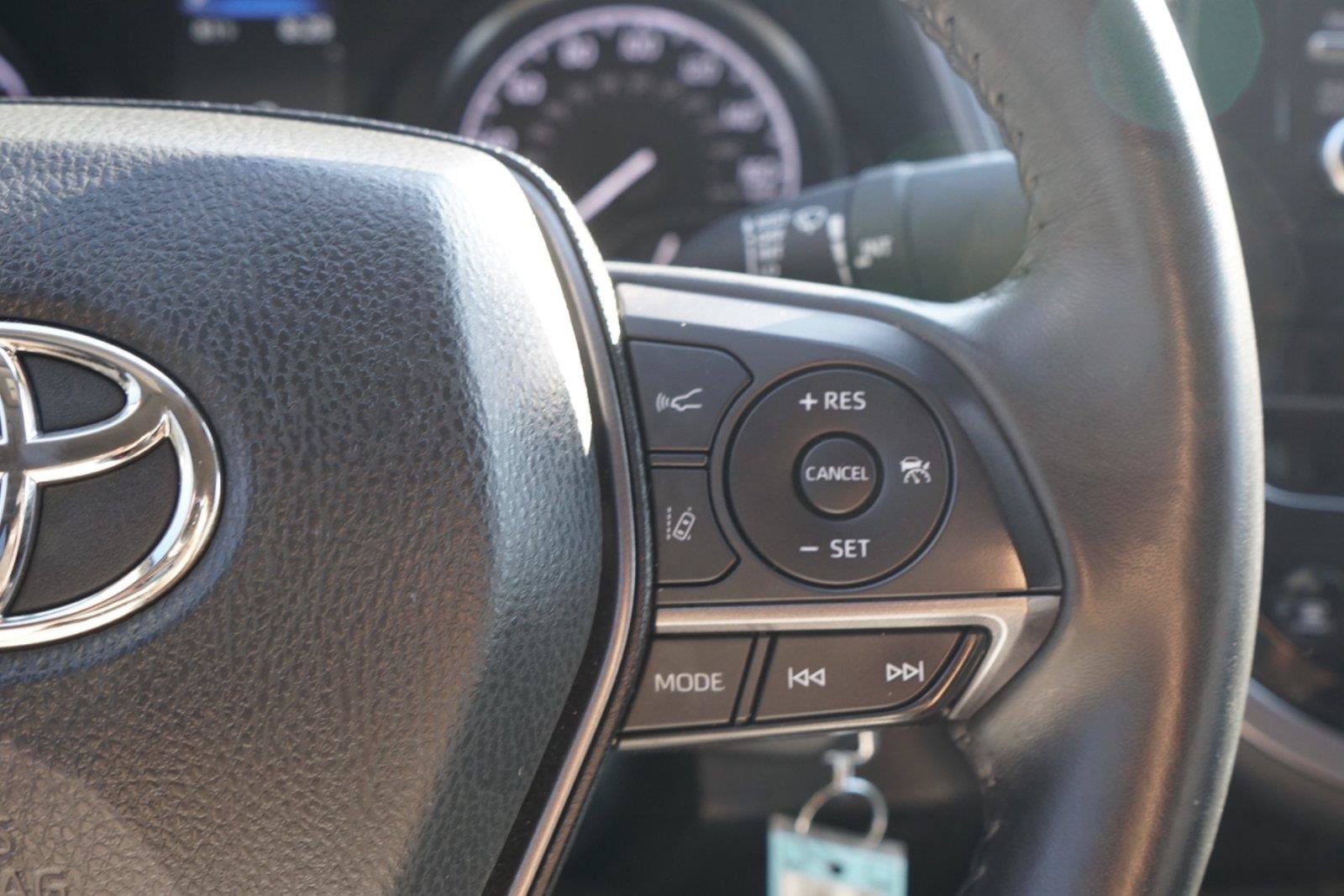 Used 2024 Toyota Camry SE FWD image 16