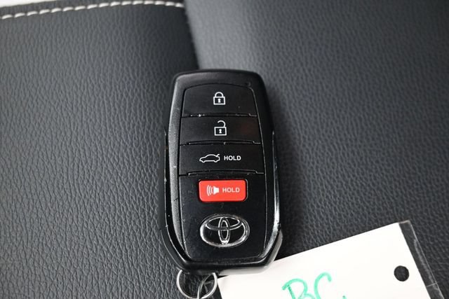 Used 2025 Toyota Camry SE FWD image 25