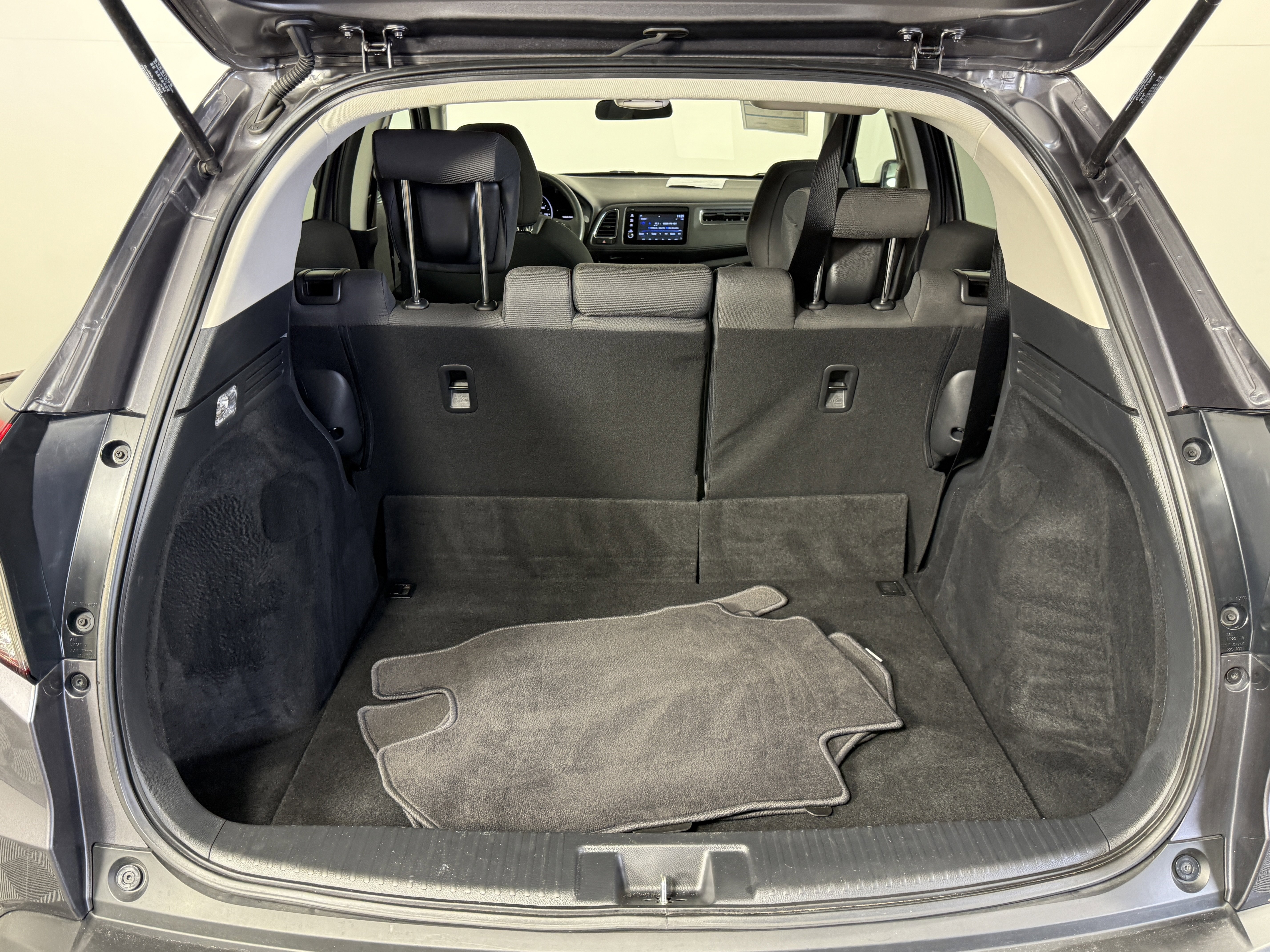 Used 2021 Honda HR-V EX image 9