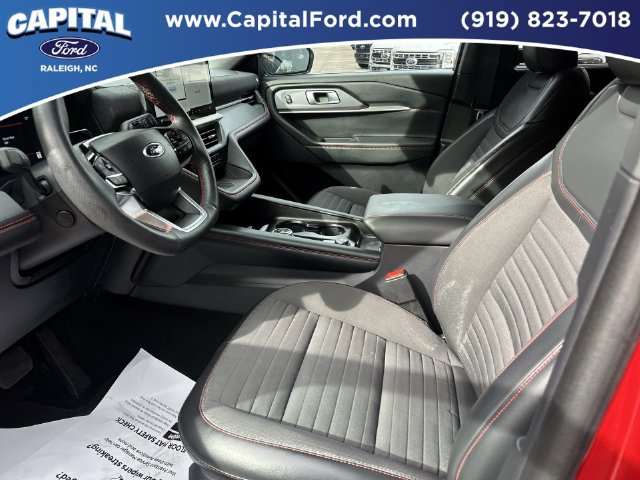 Certified 2025 Ford Explorer ST-Line w/ Premium Package RWD image 19