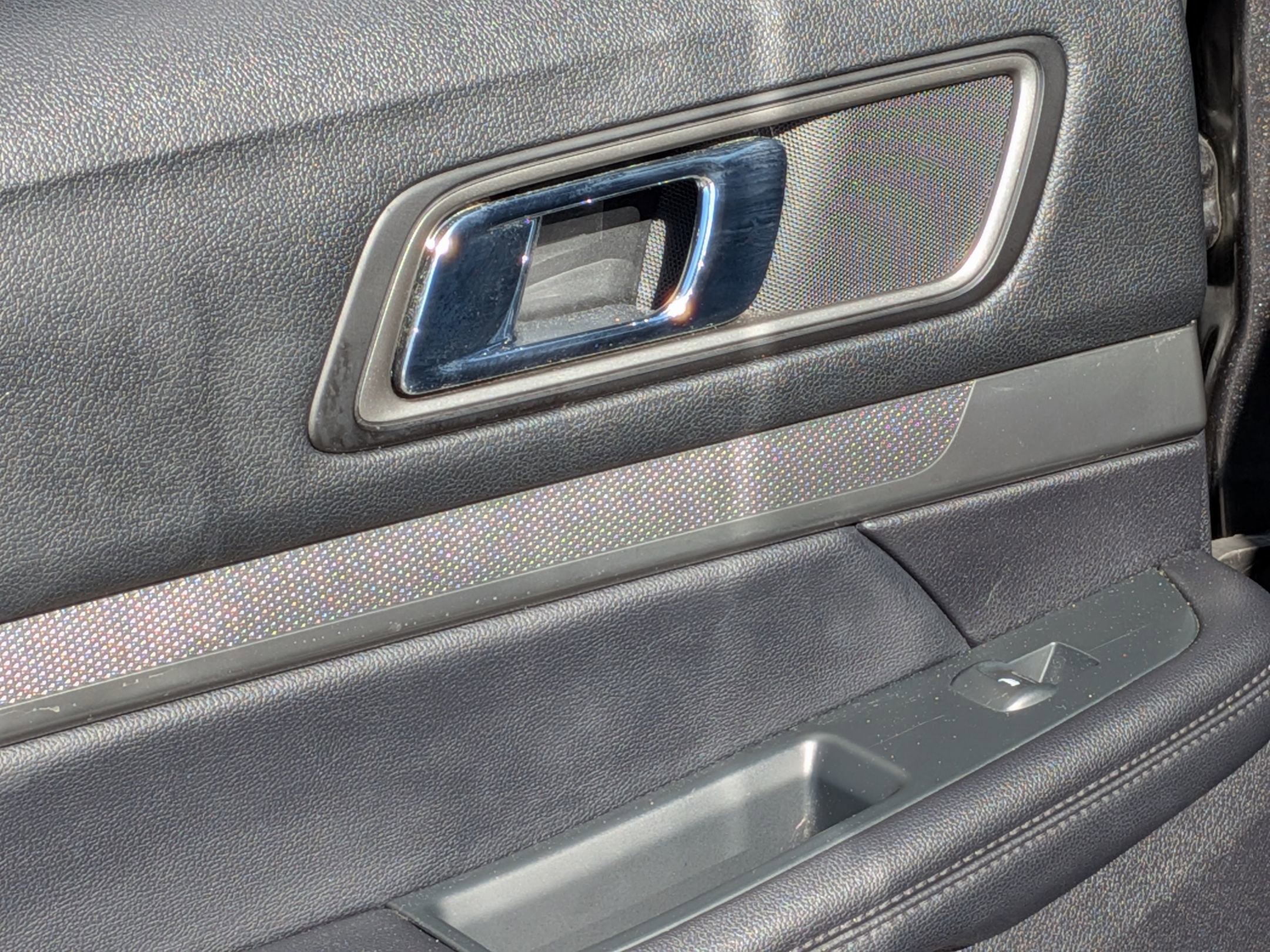 Certified 2019 Ford Explorer XLT w/ Equipment Group 201A image 28