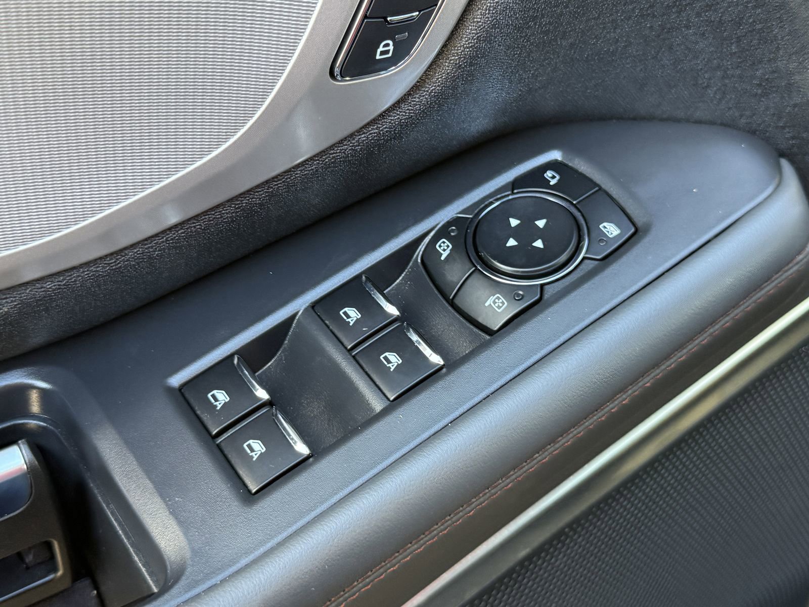 Certified 2025 Ford Expedition Active image 18