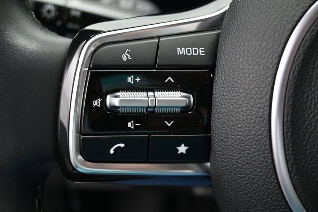 Used 2025 Kia Sorento S FWD image 18