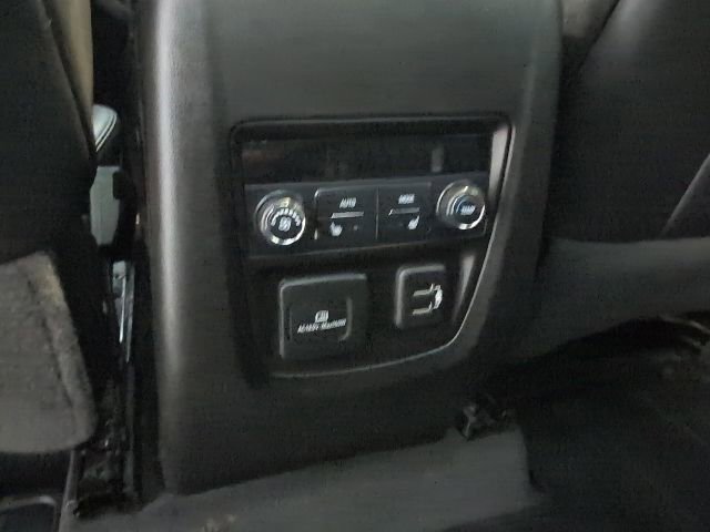 Used 2022 Buick Enclave Avenir image 35