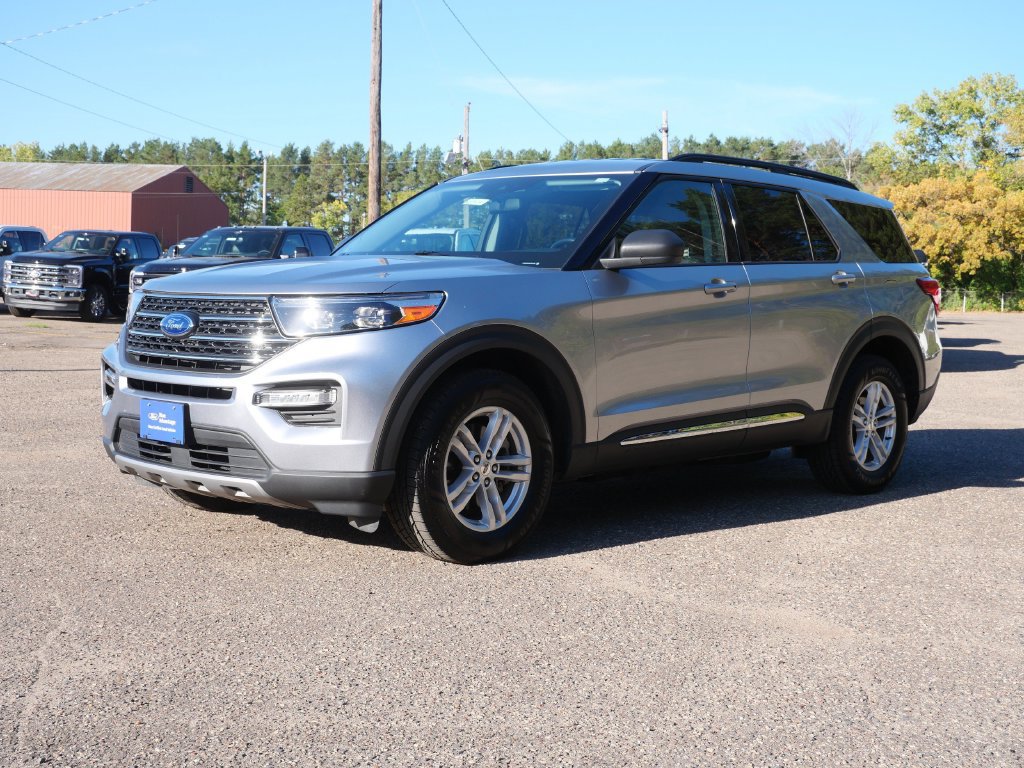 Certified 2020 Ford Explorer XLT w/ Equipment Group 202A AWD/4WD image 2