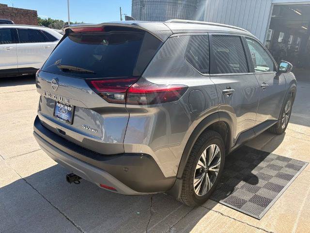 Used 2022 Nissan Rogue SV AWD/4WD image 2
