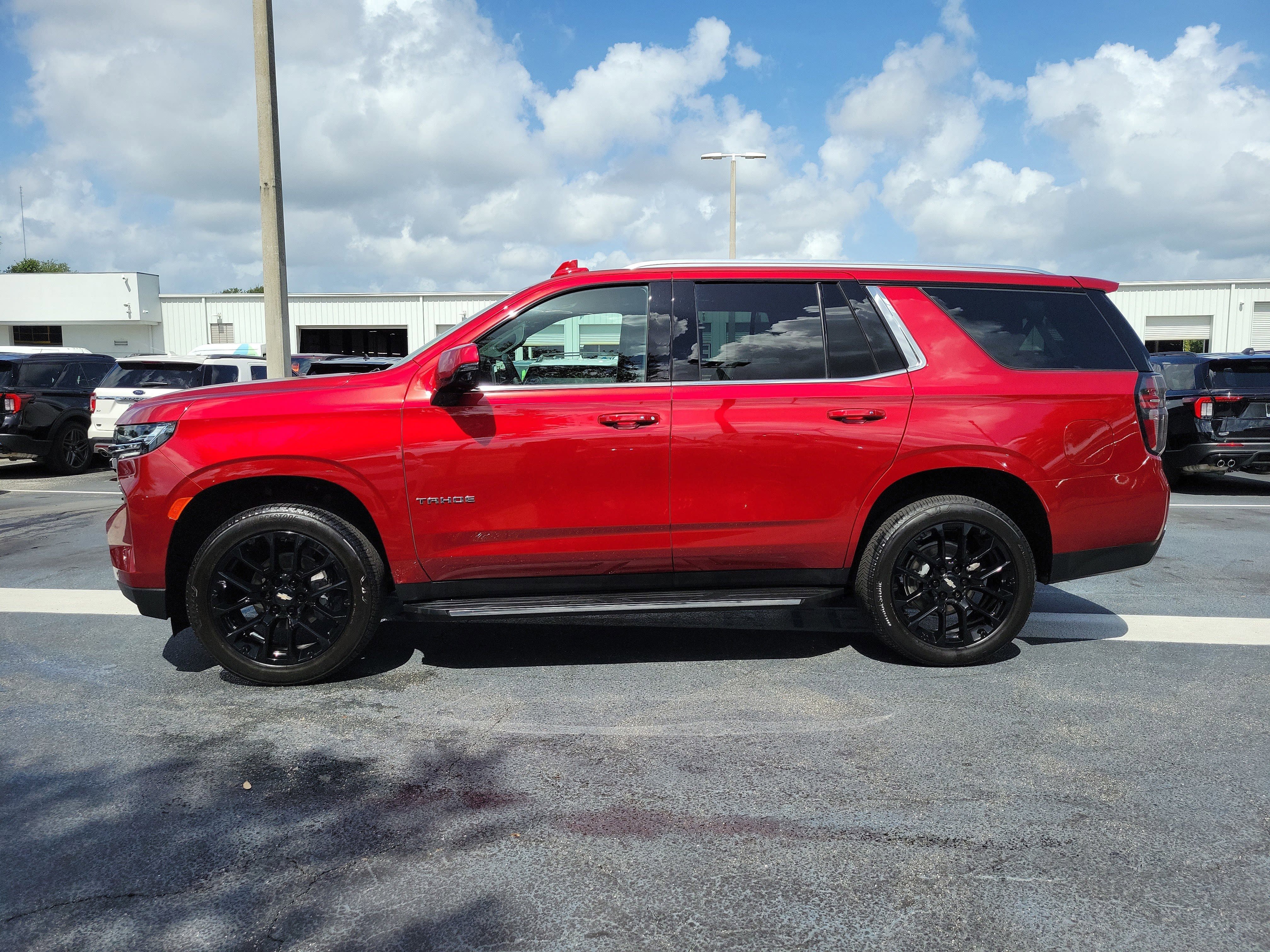 Used 2023 Chevrolet Tahoe LT w/ Luxury Package RWD image 6