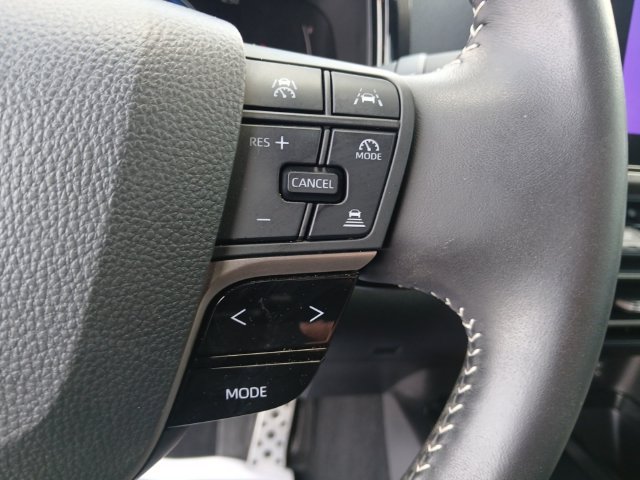 Used 2025 Toyota Camry SE w/ Convenience Package FWD image 19