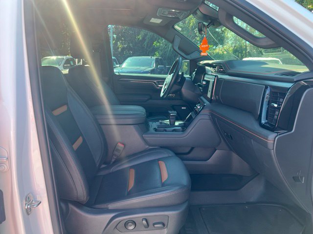 Used 2025 GMC Sierra 1500 AT4 w/ AT4 Premium Package AWD/4WD image 11