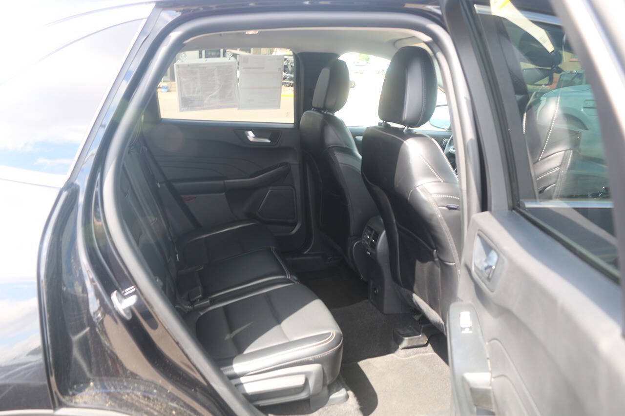 Certified 2024 Ford Escape Platinum AWD/4WD image 13