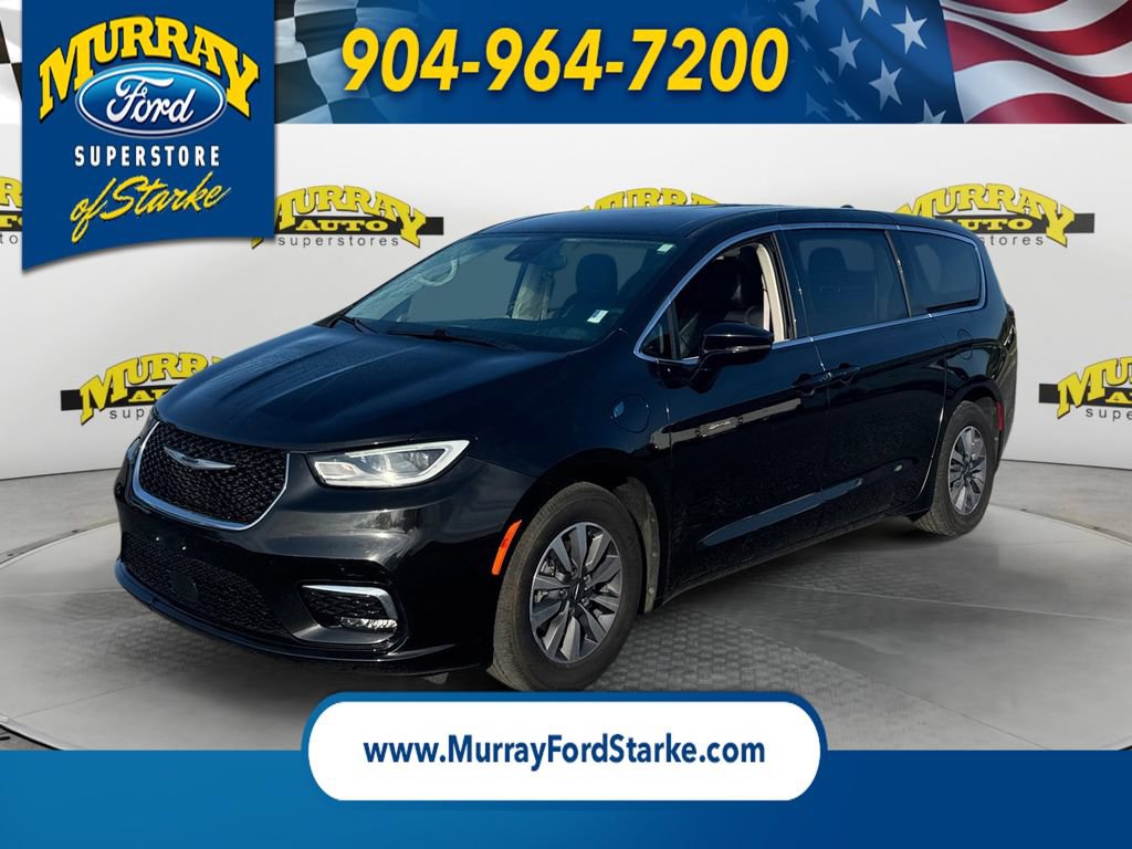 Used 2024 Chrysler Pacifica Limited